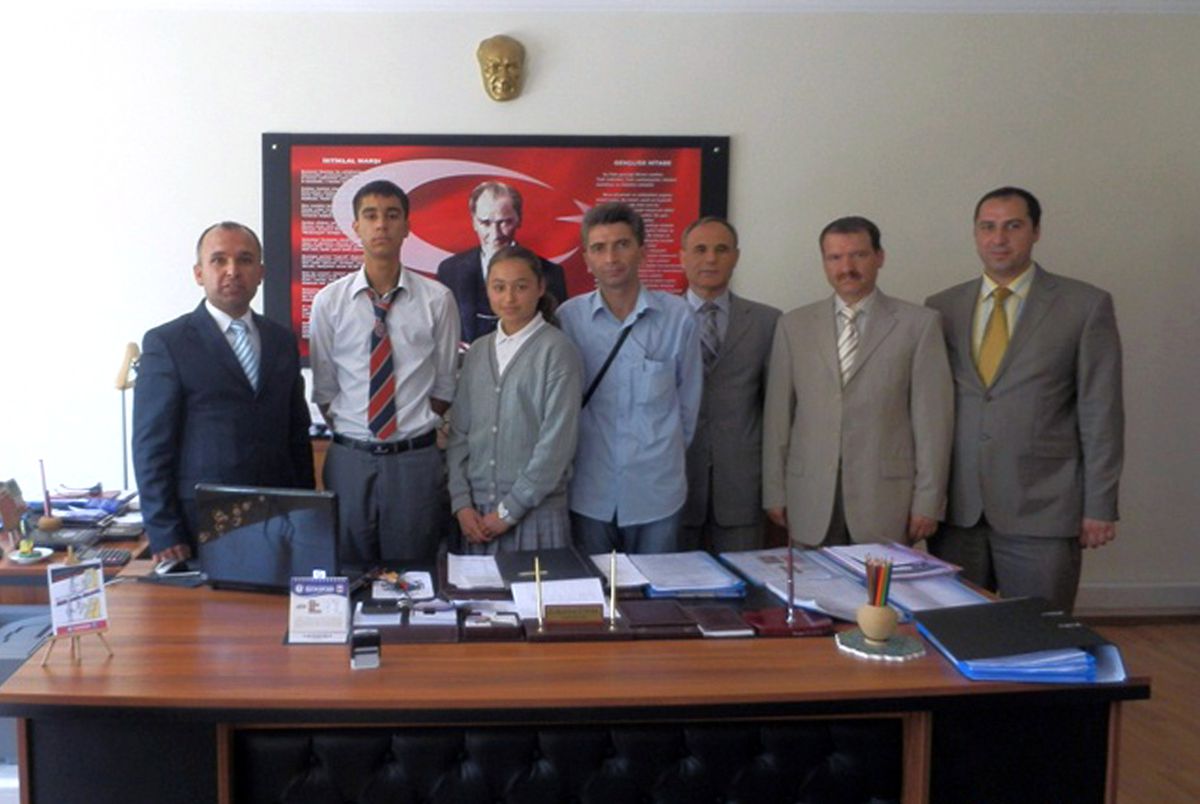 Engelliler İçin Yarışan Öğrencilere Ödül
