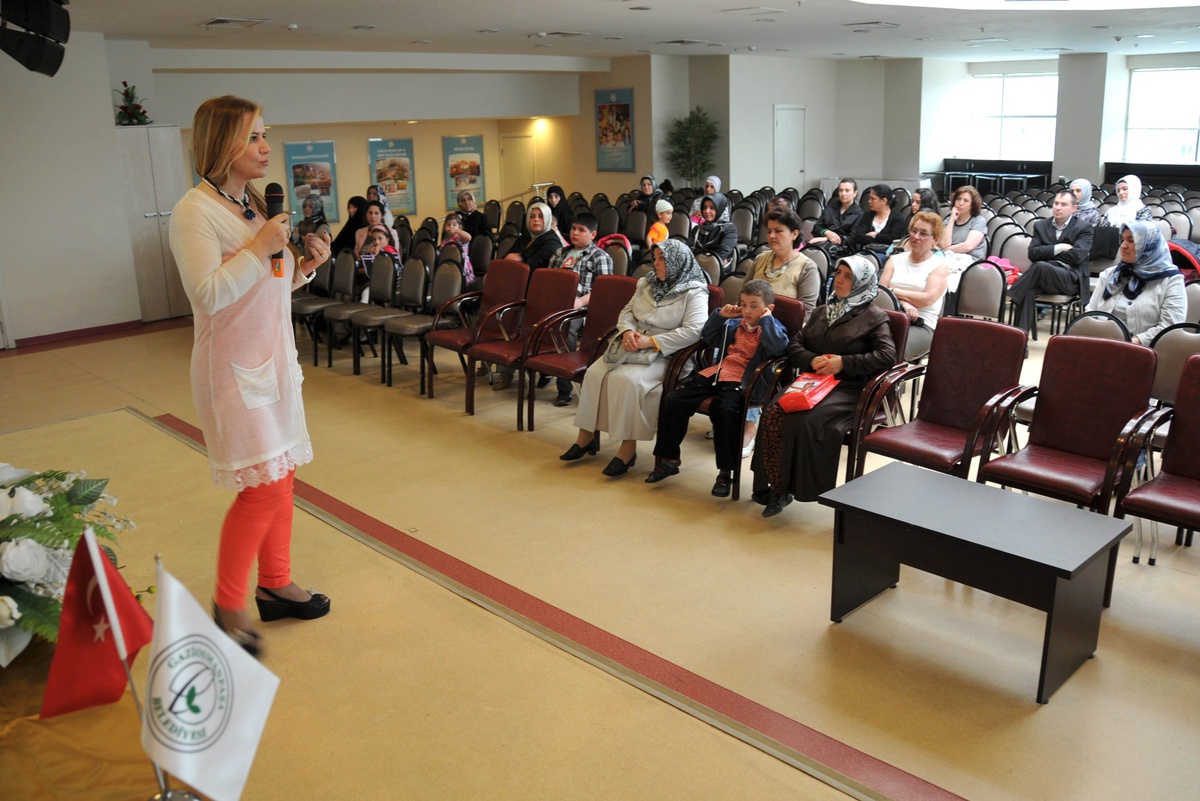 Evlilikte Doğru Yöntem: "Yapıcı ve Kesintisiz İletişim"