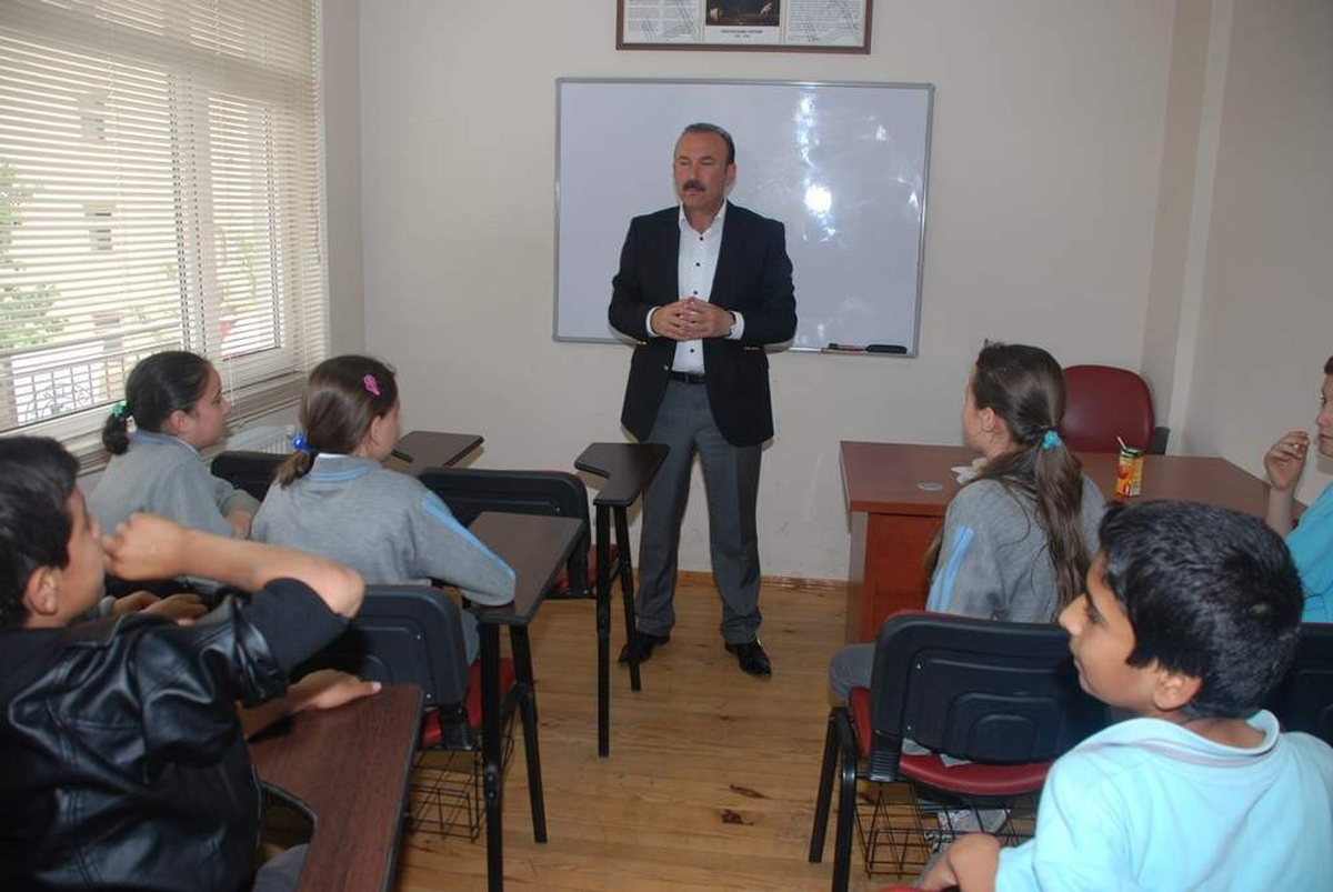 Gençlik Merkezi Hizmete Açıldı