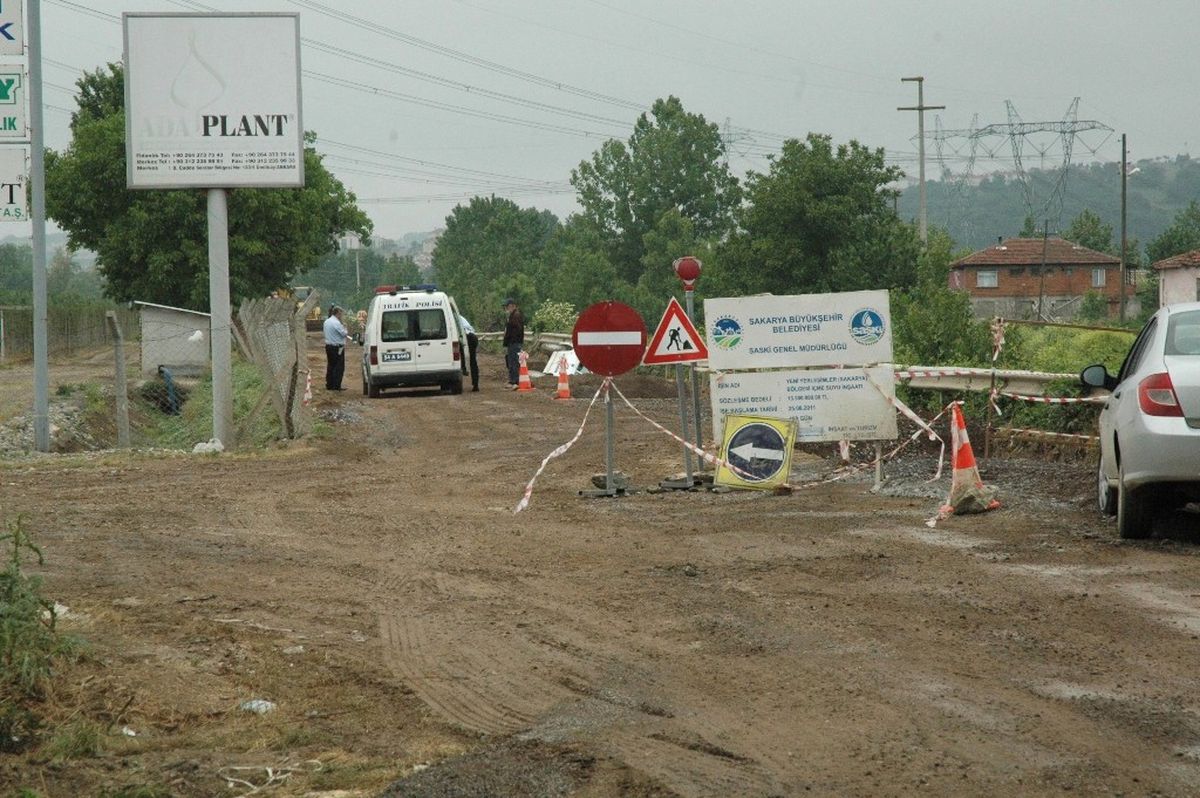 Girilmez Levhasına Aldırmayınca İsale Hattı Çukuruna Uçtu