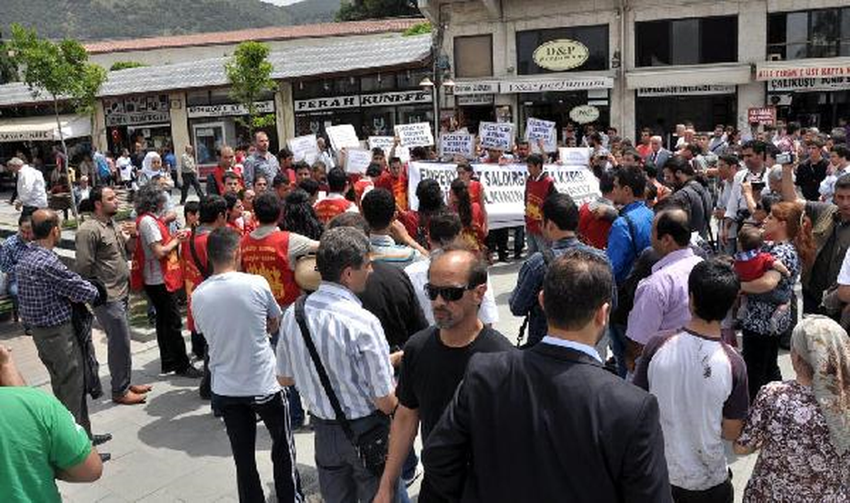 Hatay\'da Grup Yorum\'dan Gözaltı Protestosu
