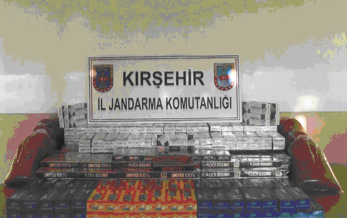 Jandarma 5 Bin 950 Paket Kaçak Sigara ile 36 Kilogram Kaçak Tütüne El Koydu
