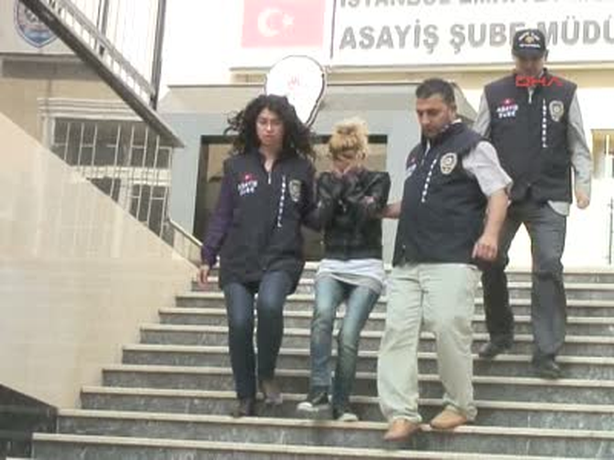 Katliam Zanlısı Kızın Annesi Adliyeye Sevk Edildi