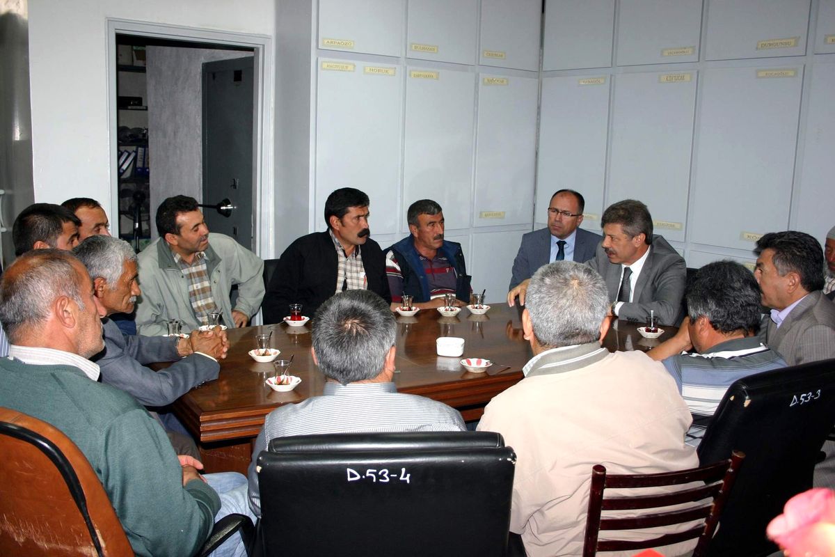 Kayseri Şeker Fabrikası Yönetim Kurulu Başkanı Çiftçilerle Bir Araya Geldi