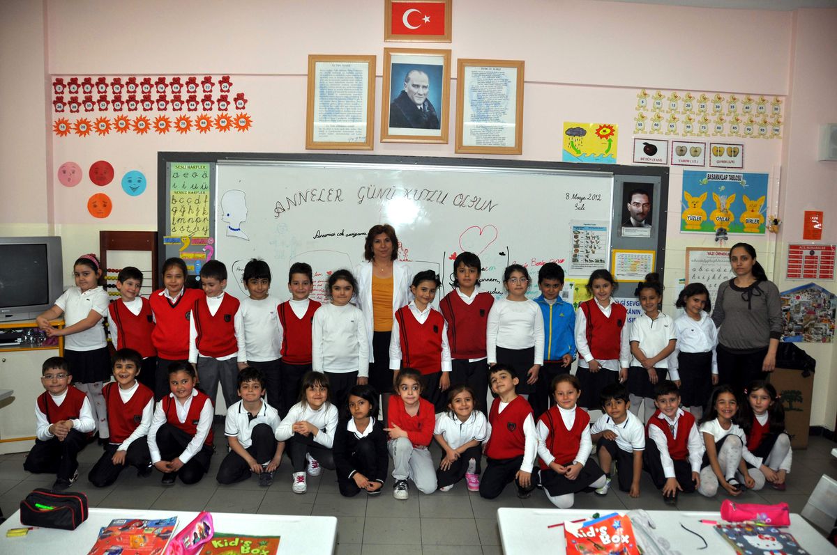 Minik Gkv\'lilerin Anneler Günü Sürprizi