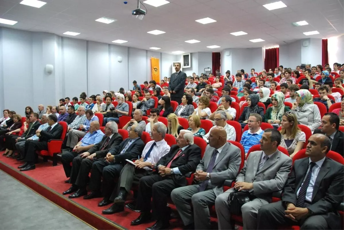 Nkü\'de Türk-Macar İlişkilerinde Tekirdağ\'ın Yeri Konulu Konferans Düzenlendi