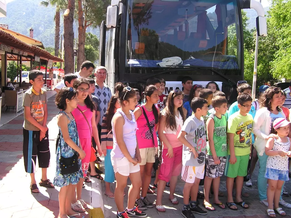 Öğrenciler Tekne Turuna İlgi Gösterdi