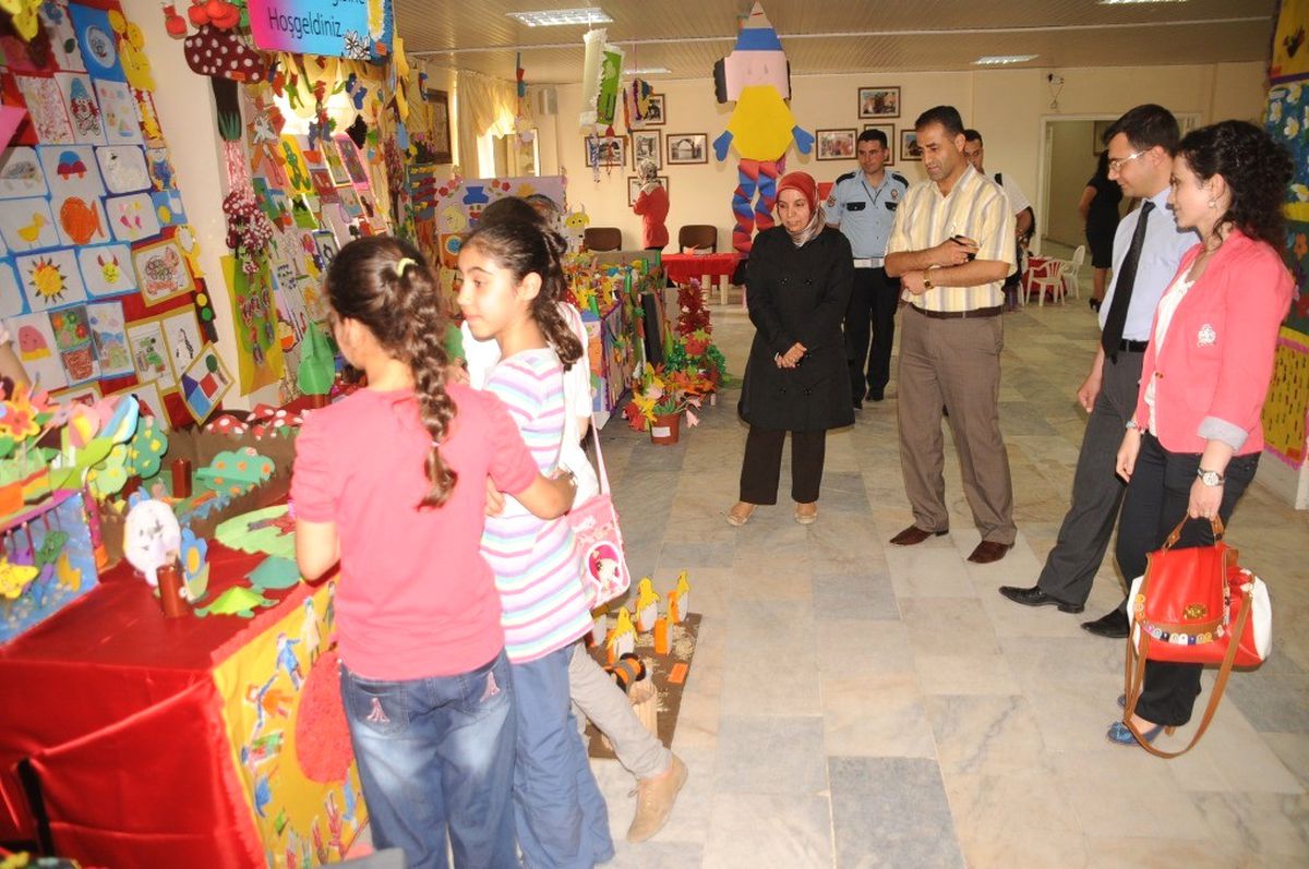 Öğrencilerin Resim Sergisi İlgi Çekti