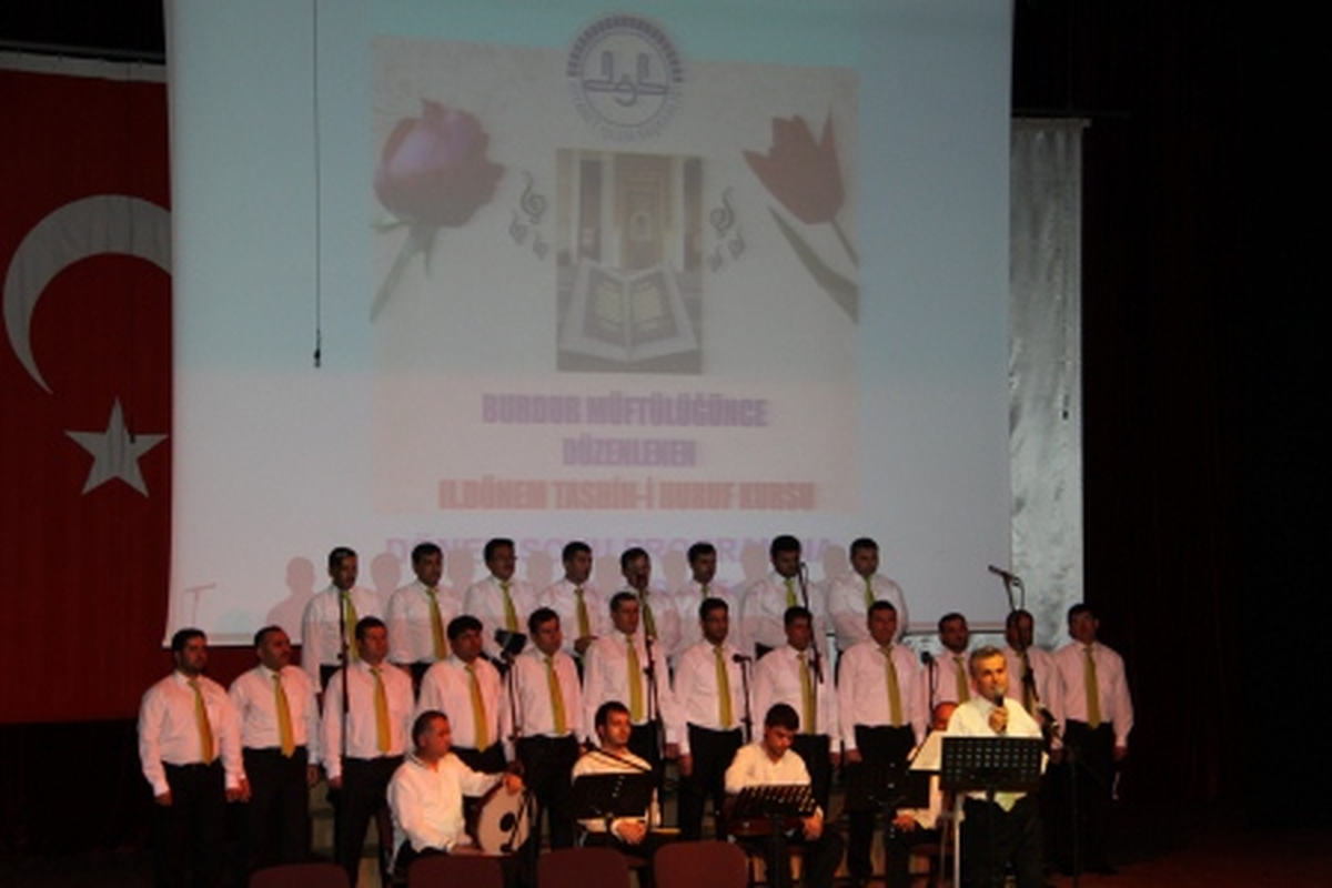 Öğrencilerinden Müzik Dinletisi