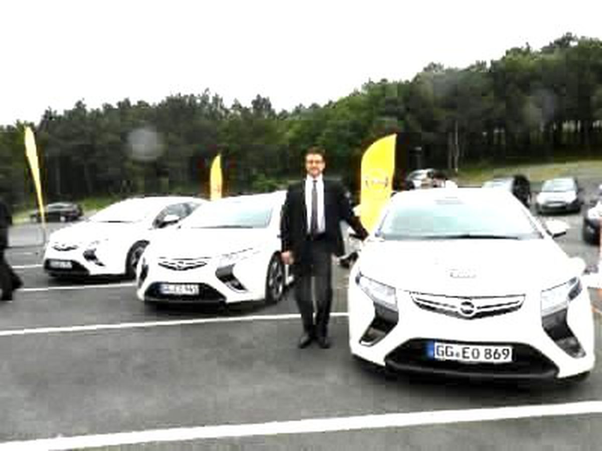 Opel'in Elektriklisi Ampera İstanbul'da