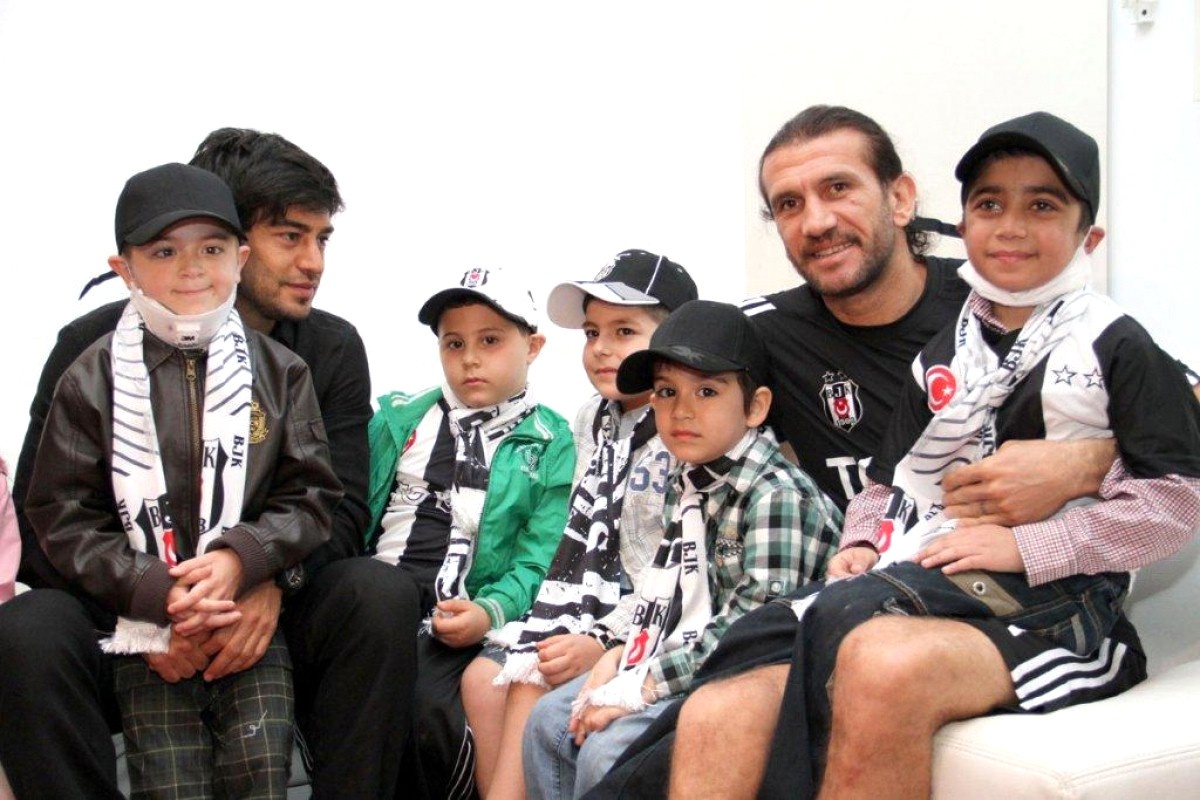 Organ Nakli Olan Çocuklardan Beşiktaş\'a Ziyaret
