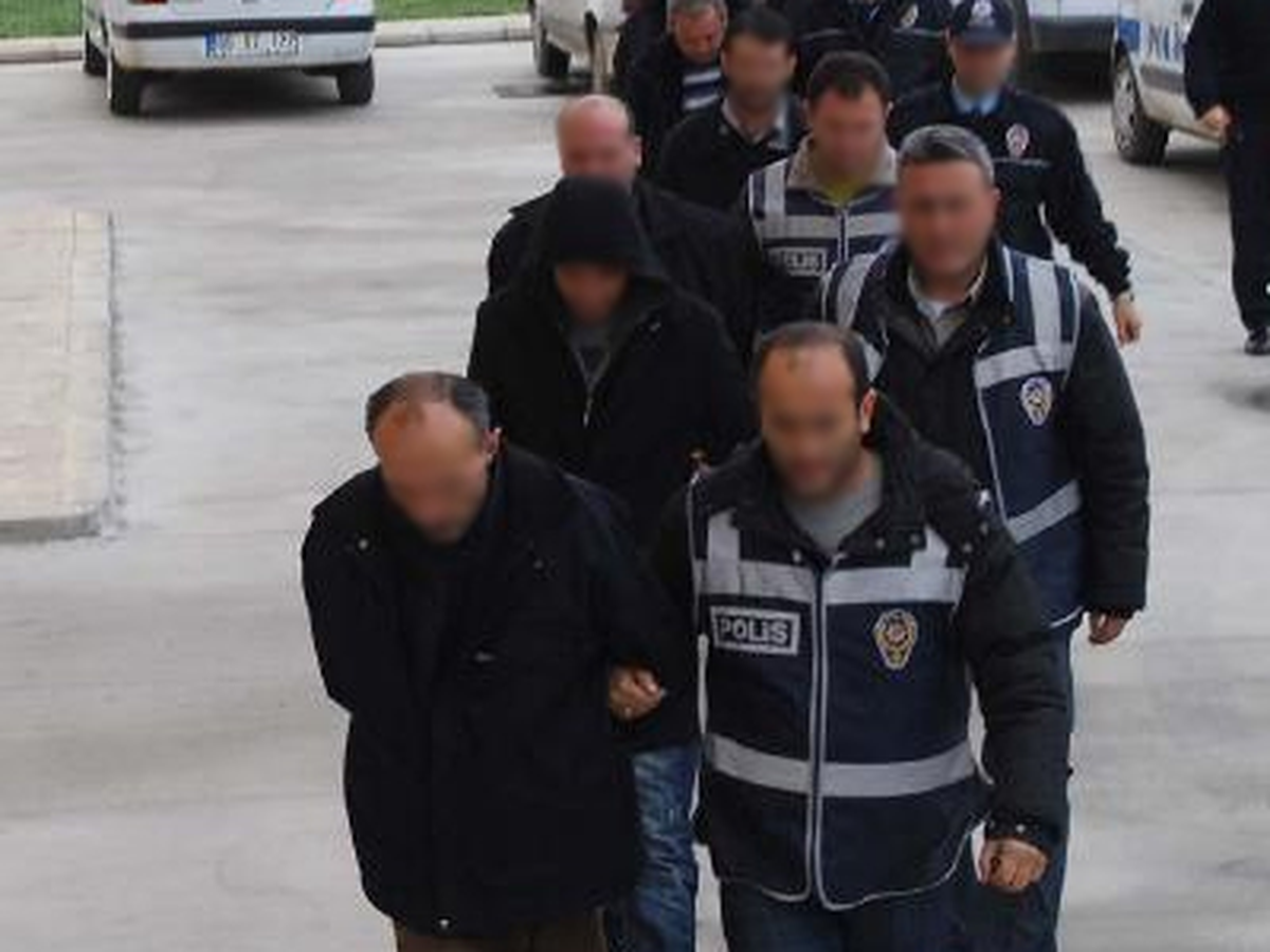 Kızlarına Tecavüz Edip Pazarladı
