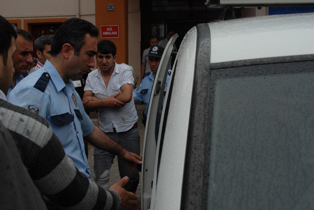 Pazarcıların Yer Kavgasında Silahlar Konuştu: 2 Yaralı