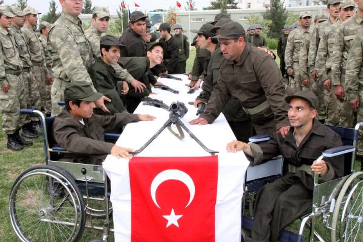 Siverek'te 47 Engelli, 1 Günlüğüne Asker Oldu