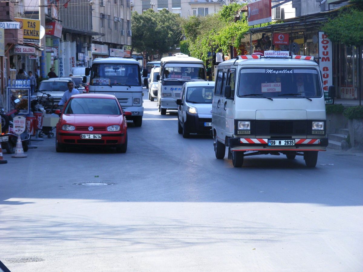 Söke'de 2 Kişiden 1'i Araç Sahibi