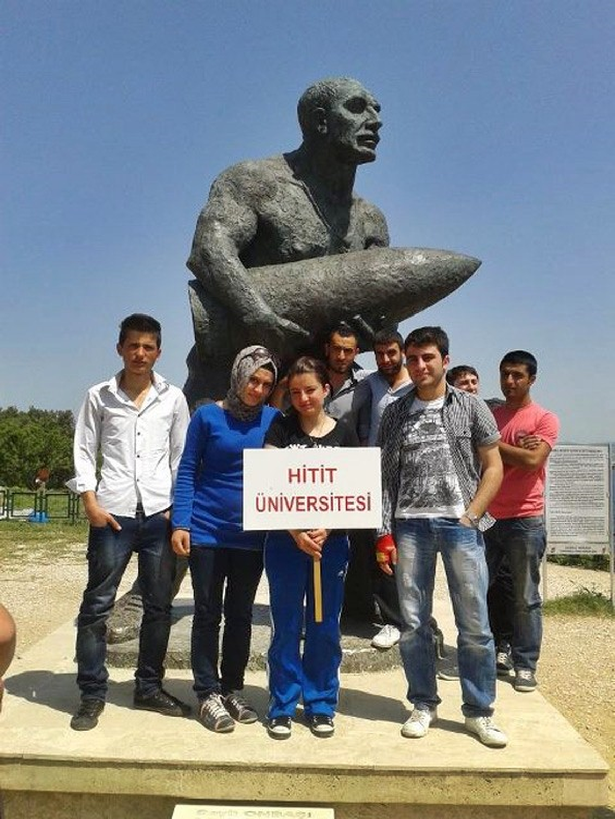 Sungurlu Myo Öğrencileri Amasra, Çanakkale ve Boğazkale\'yi Gezdi