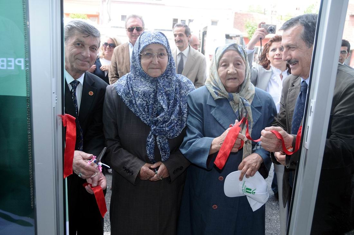 Tepebaşı Belediyesi Sütlüce Mahallesinde Beldeevi Açtı