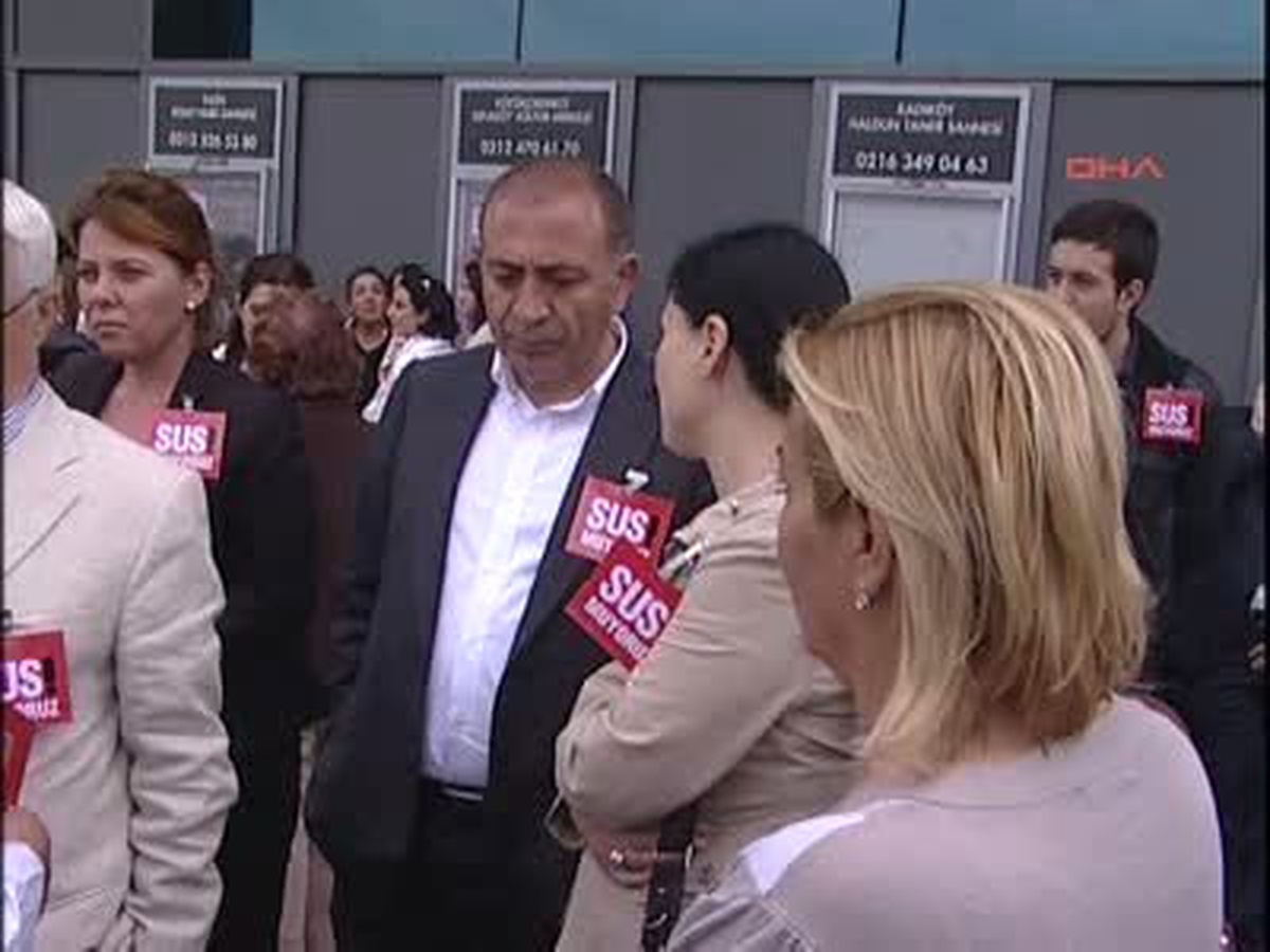 Tiyatroculara 'Çarşı' Desteği