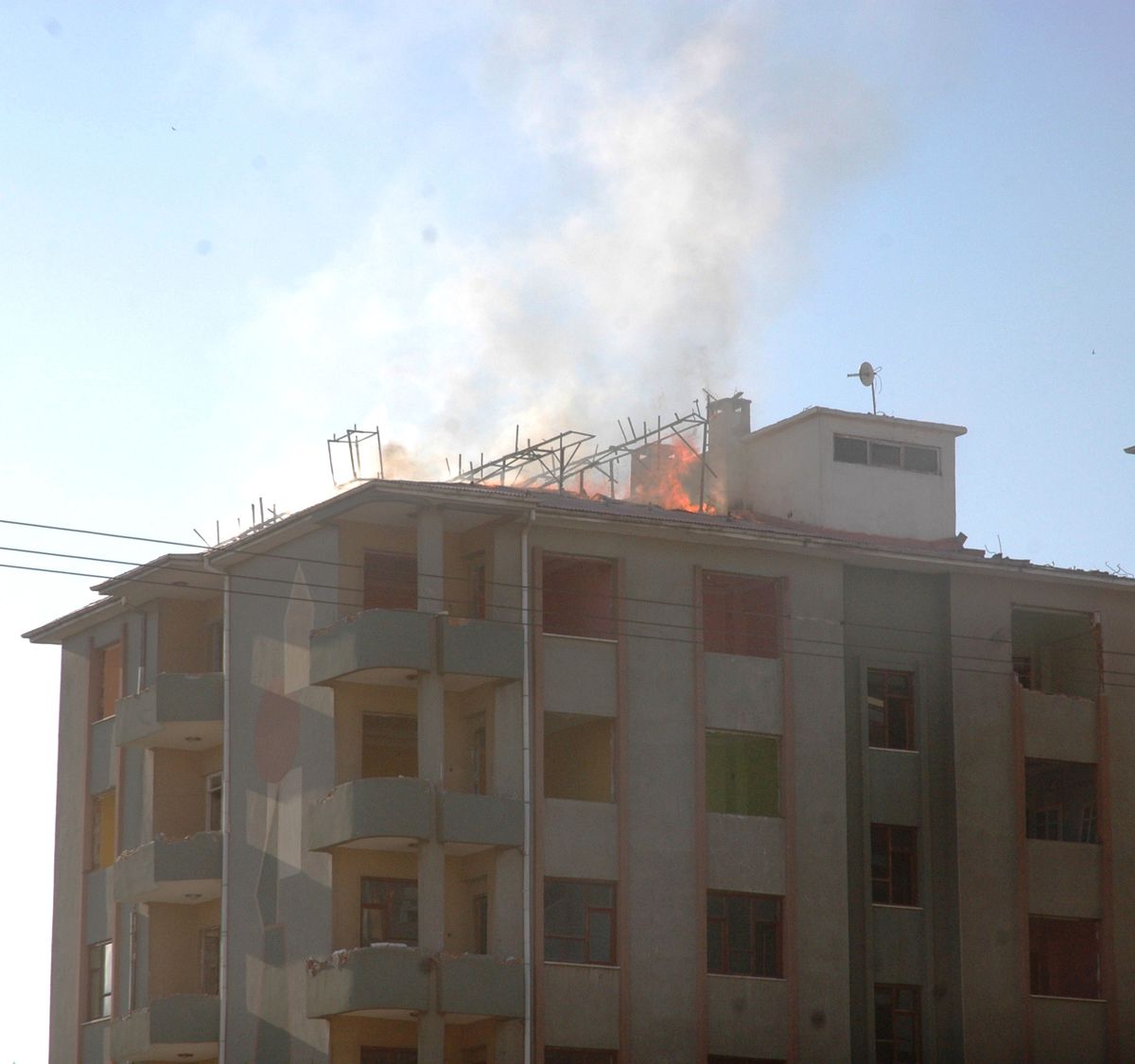 Van\'da Çatı Yangını