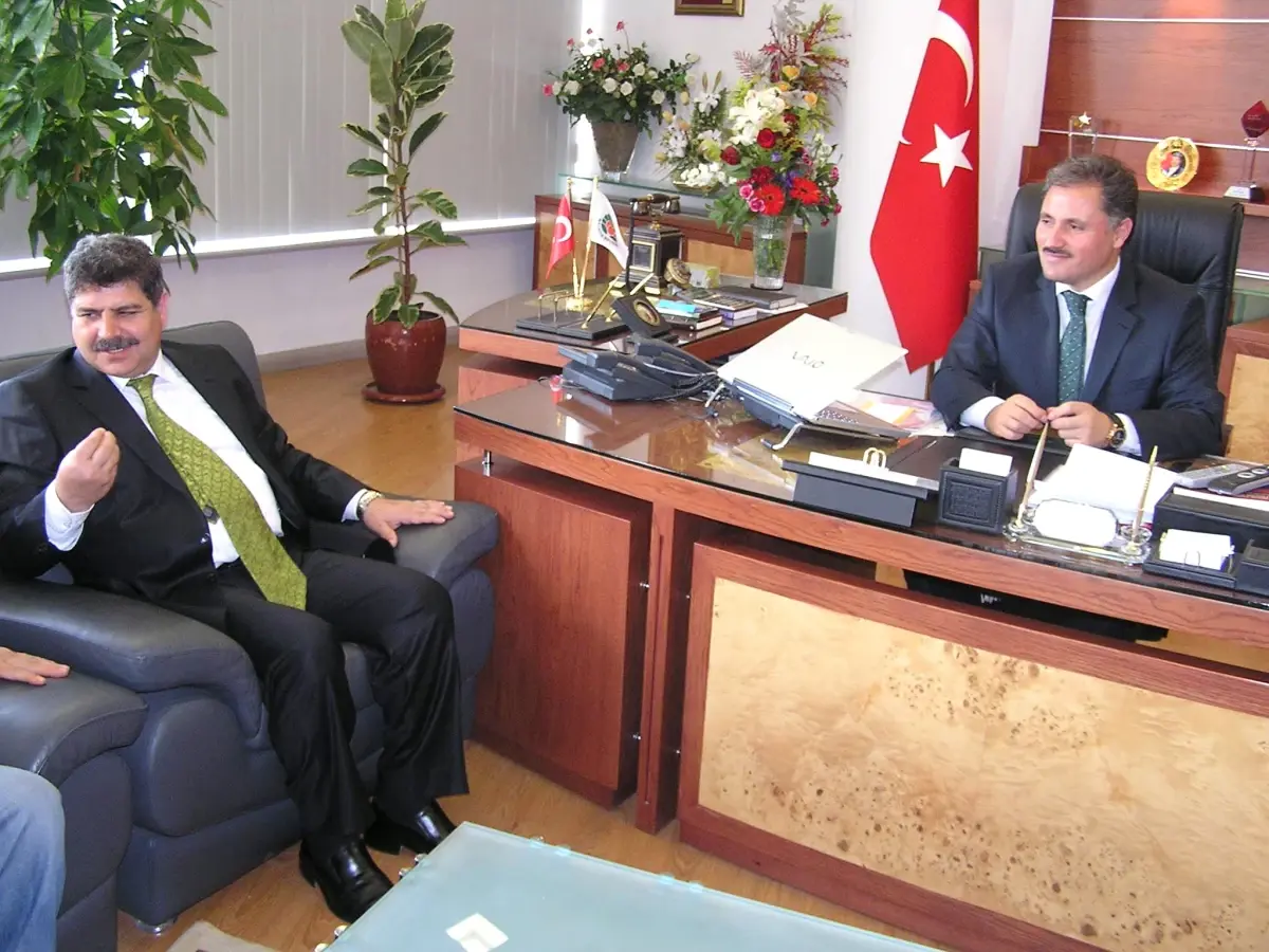 Yazar İsmail Kapan, Malatya Belediye Başkanı Ahmet Çakır'ı Ziyaret Etti