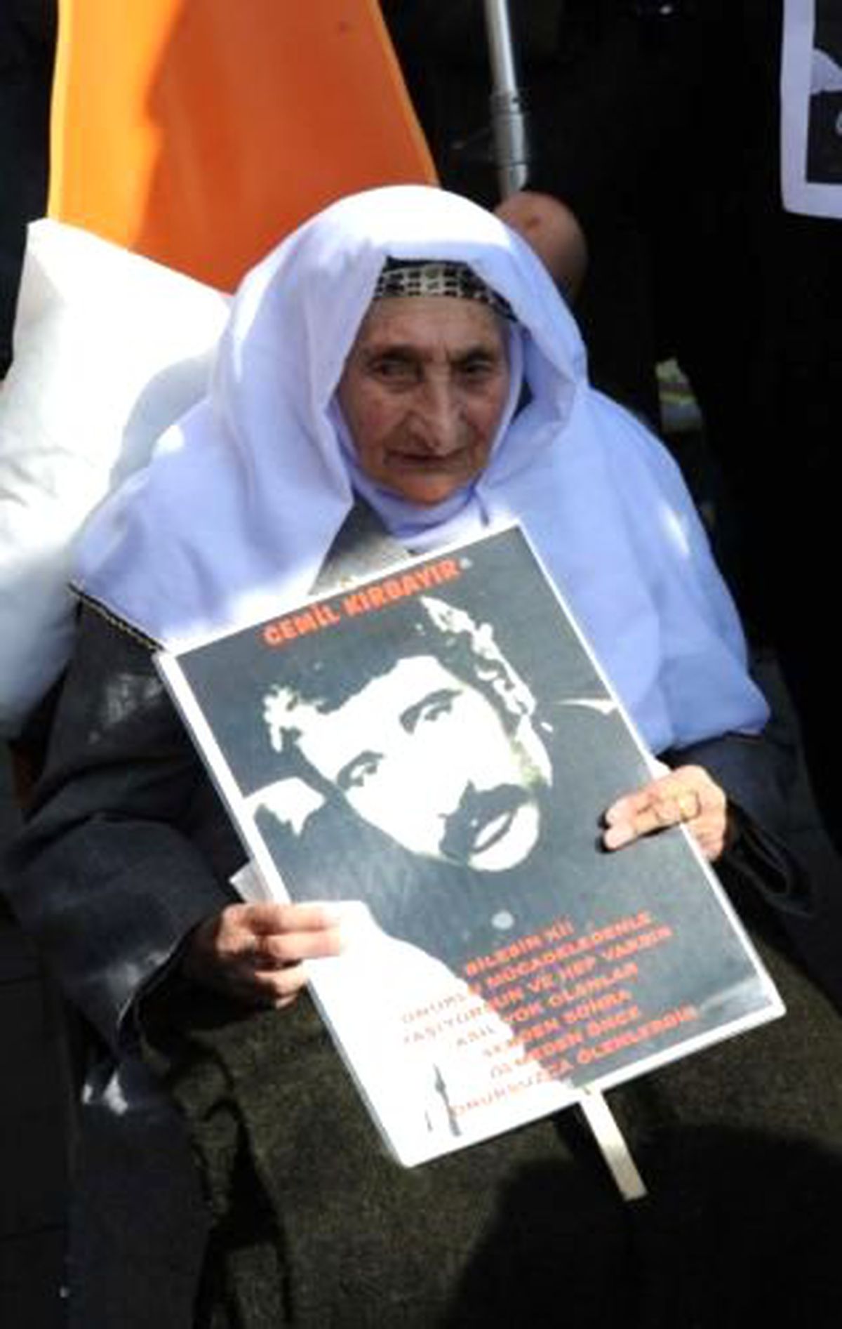 Kenan Evren İçin Darağacı Kurdular