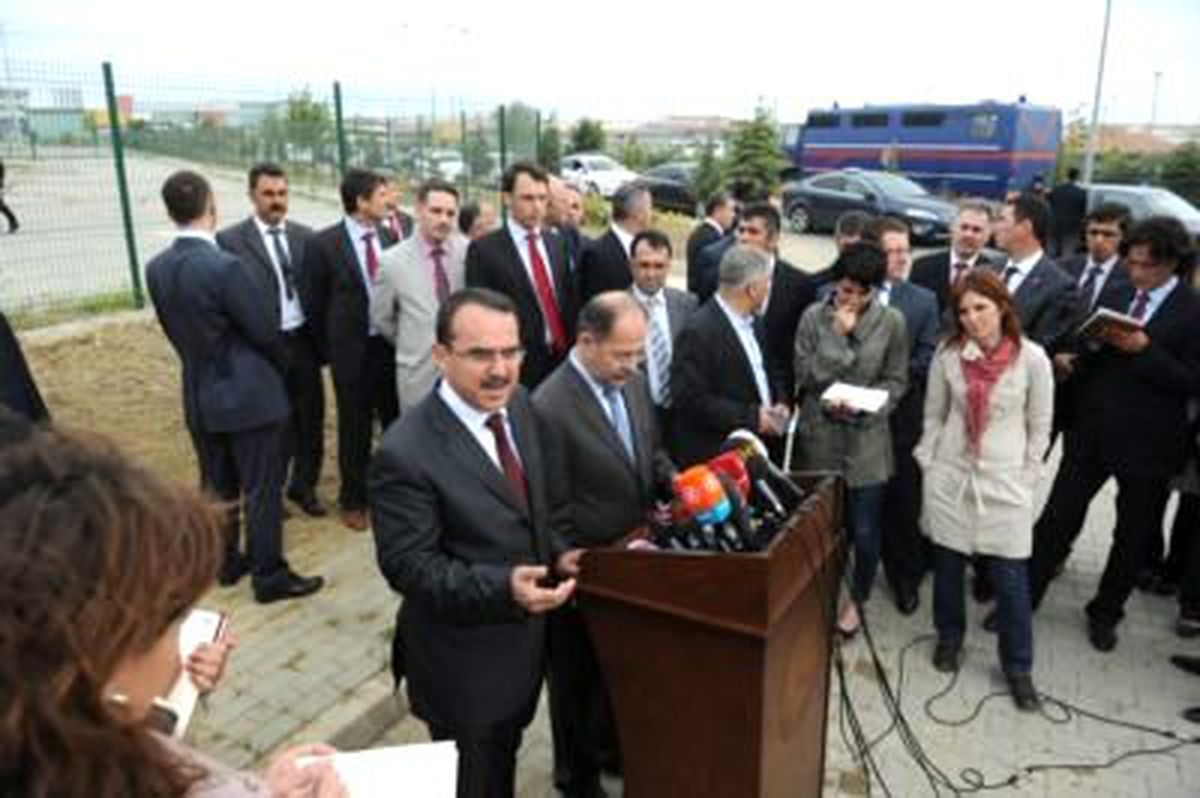 Adalet Bakanı Ergin\'den Tutuklu Milletvekilleri Açıklaması (1)