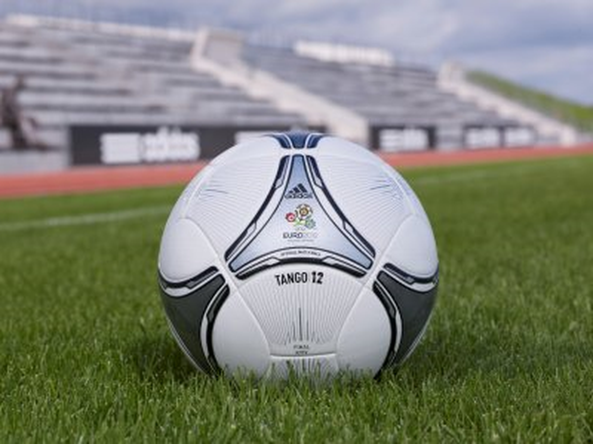 Adidas UEFA Euro 2012 TM Finali