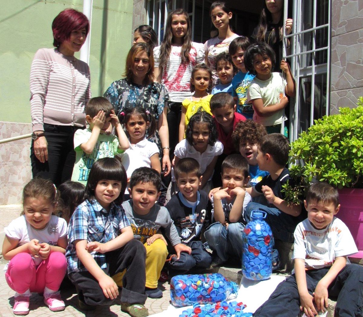 Anasınıfı Öğrencilerinden Plastik Kapak Seferberliği