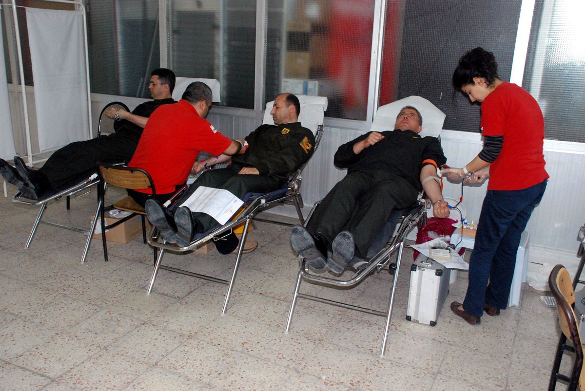 Askerler Kızılay\'a Kan Bağışladı