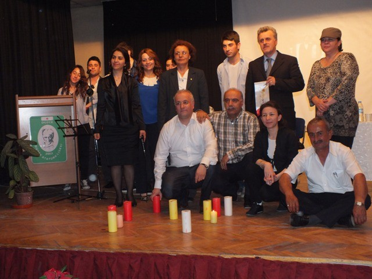 Atatürk Lisesi\'nden Şiir Dinletisi