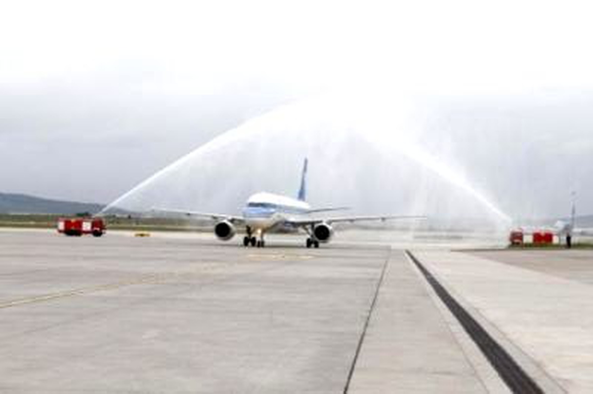 Azerbaycan Havayolları Azal\'ın Sabiha Gökçen\'e Uçuşları Başladı