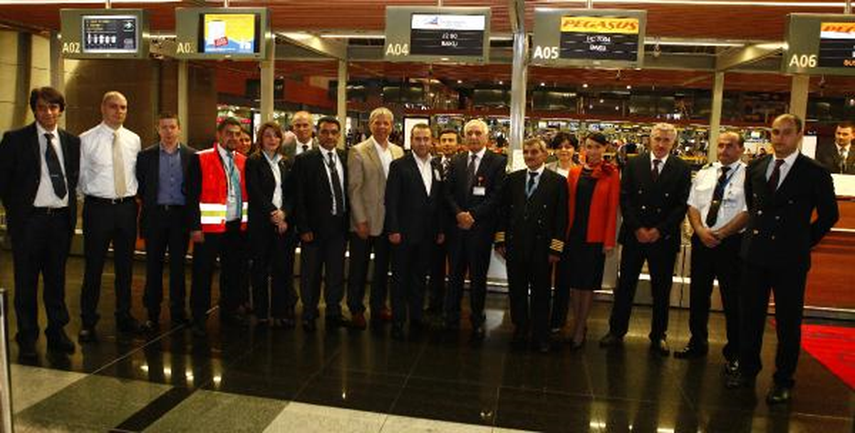 Azerbaycan Havayolları Sabiha Gökçen\'e de Uçmaya Başladı