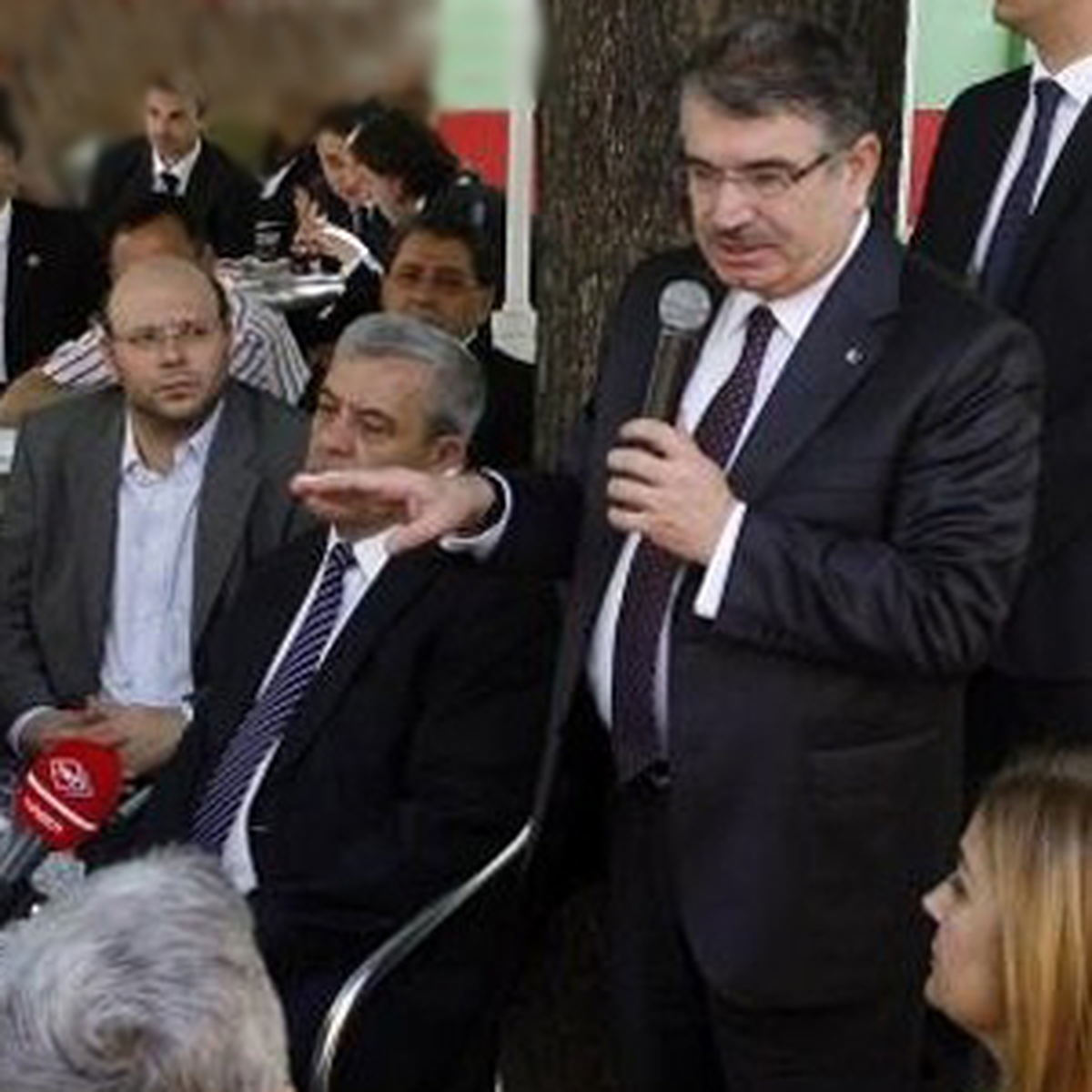 Bakan Şahin Yine Yaptı Yapacağını