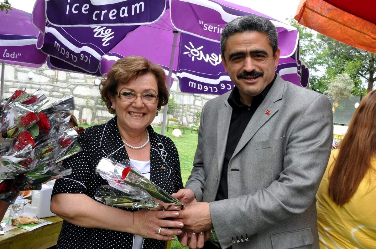 Başkan Alıcık, Anneleri Unutmadı