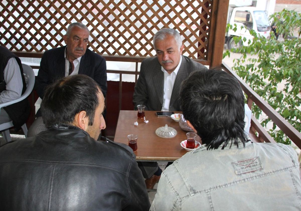 Başkan Özden, Hayvan Pazarını İnceledi