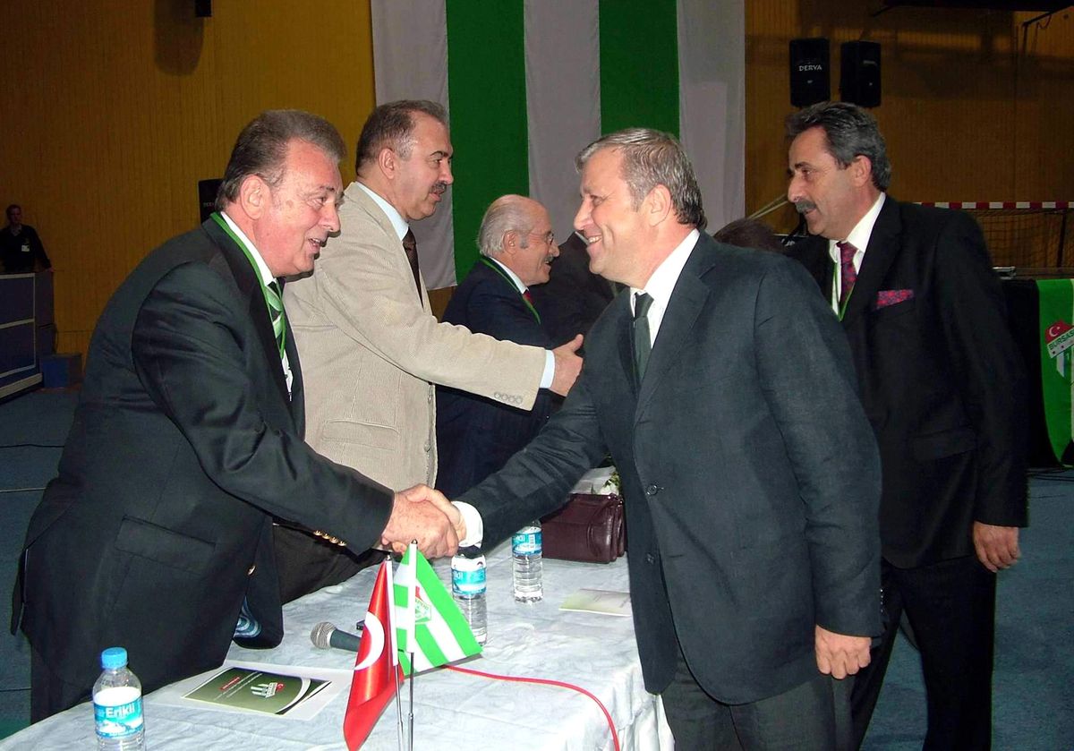 Bursaspor 29 Mayıs\'da Kongreye Gidiyor
