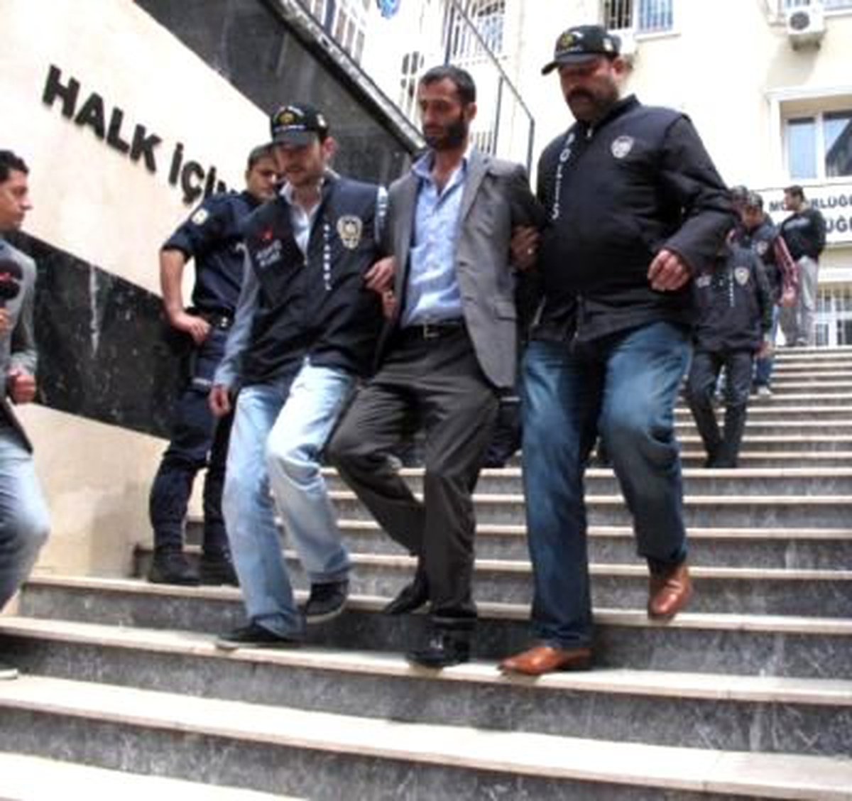 Çağlayan Adliyesi\'ndeki Silahlı Kavgayla İlgili 2 Kişi Tutuklandı