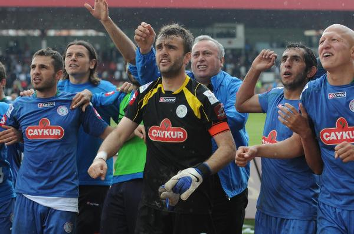 Çaykur Rizespor: "Pazar Günü Süper Lig\'e Çıkacağız"