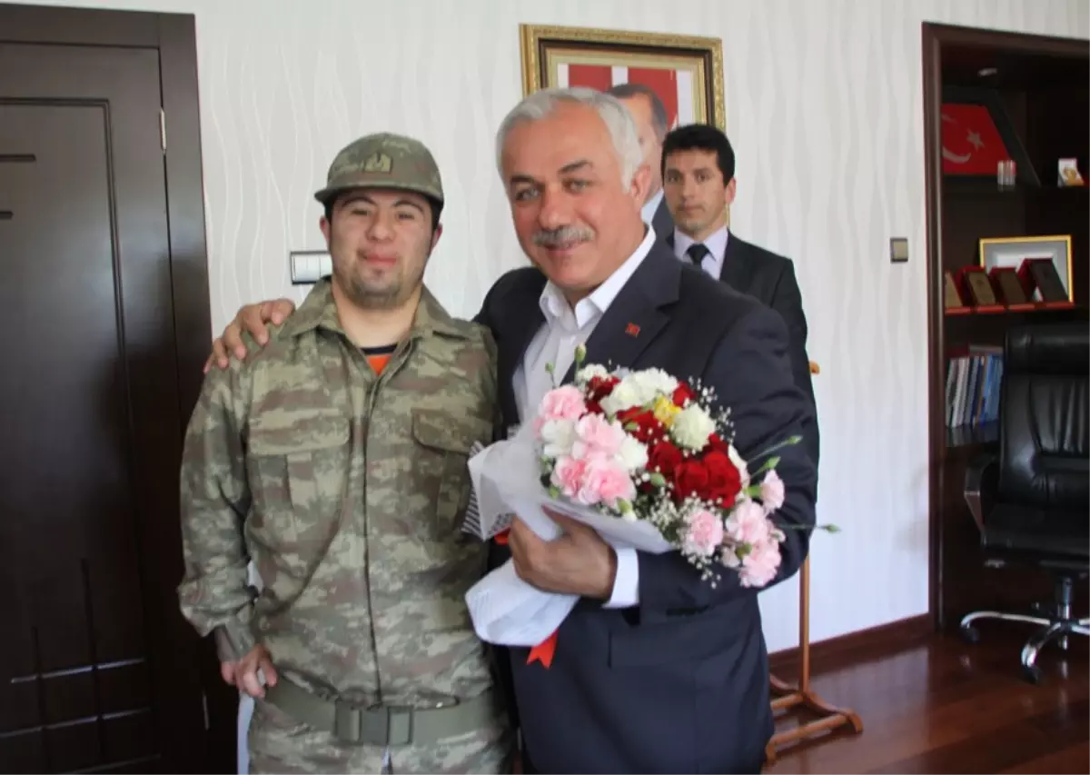 Çubuk\'ta Engellilerin Askerlik Sevinci