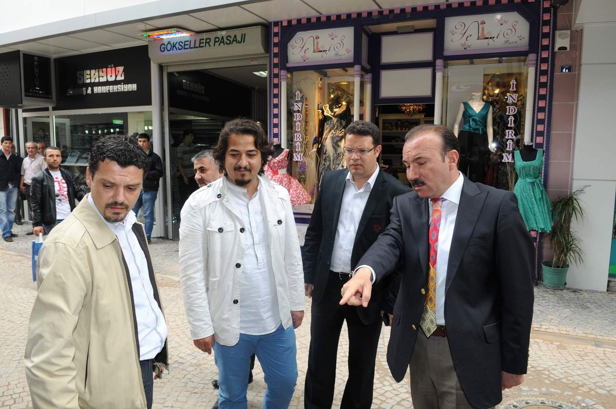 Dar Sokak Esnafından Doğan\'a Teşekkür
