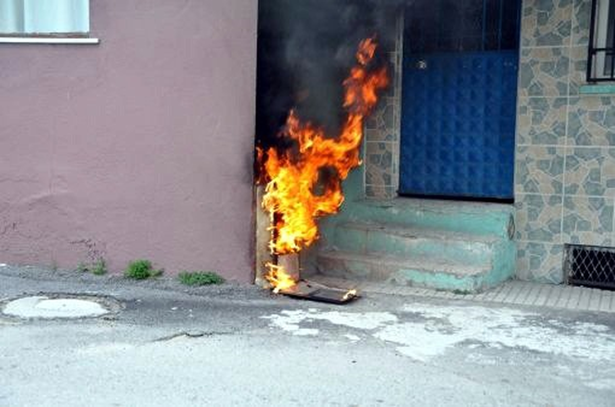 Doğalgaz Kutusu Alev Aldı