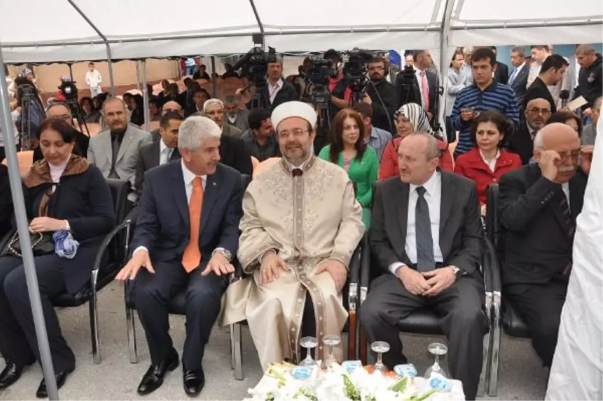 Engelliler İçin Restore Edilen Caminin Açılışını Diyanet İşleri Başkanı Yaptı