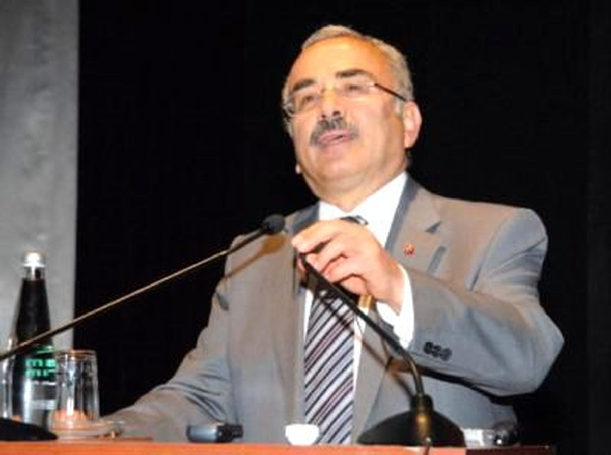 Eski Bakan Güler: Türkiye\'nin Kaderini Petrole Bağlamadık