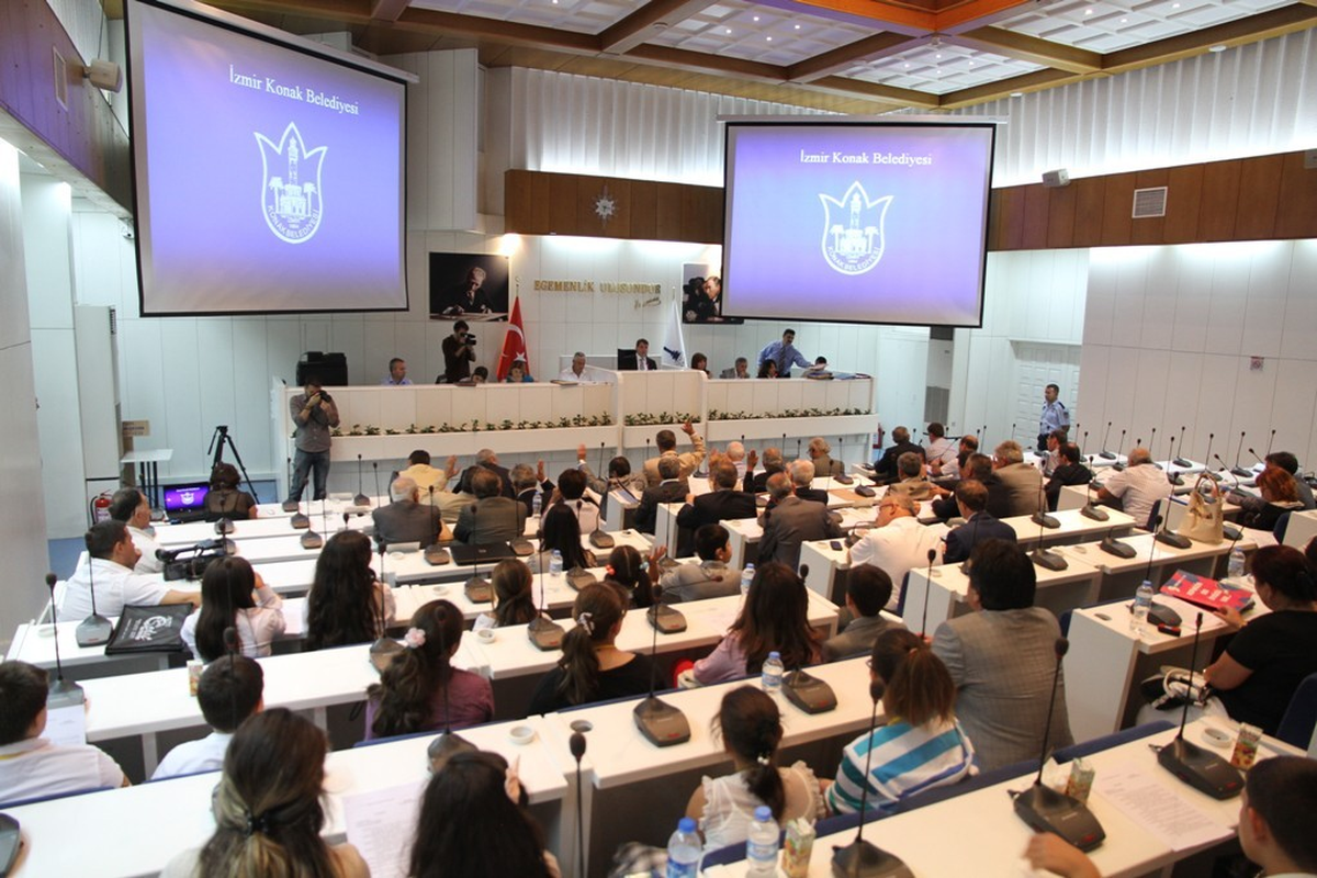 Esnafın Mesai Saati Uzatıldı