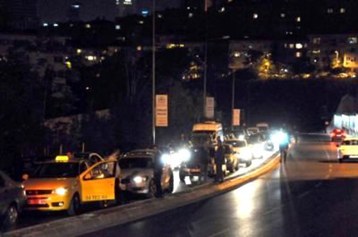 Etiler'de Trafik Kazası: 2 Yaralı