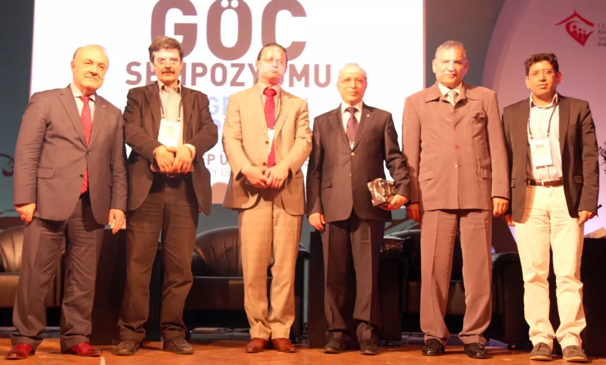 Gaün'de 'Göç' Konulu Panel