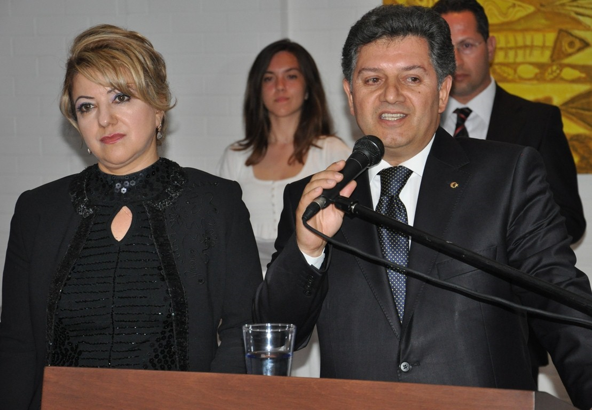 Kaymakam Eşinden Anlamlı Şiir