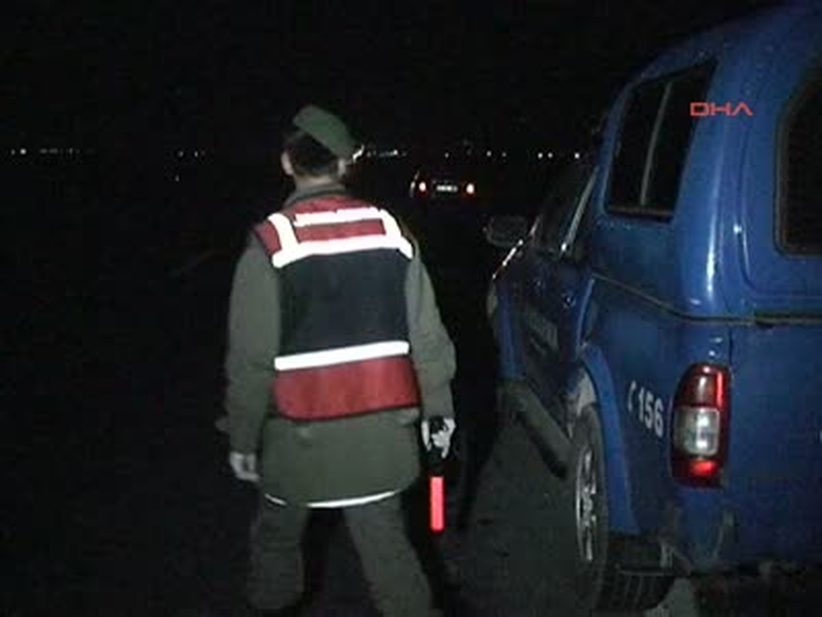 Kaza Yapan Otomobilde 450 Gram Esrar Ele Geçirildi