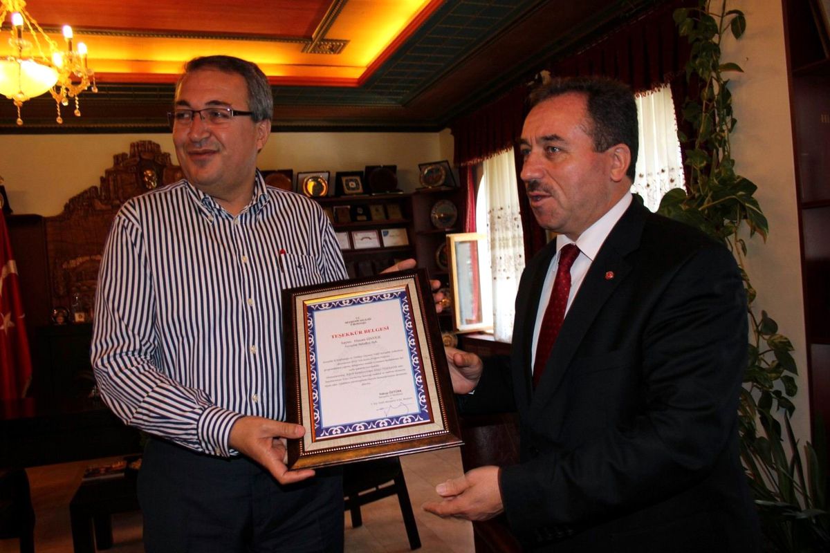 Kutlu Doğum Haftası Nedeniyle Ünver\'e Teşekkür Plaketi