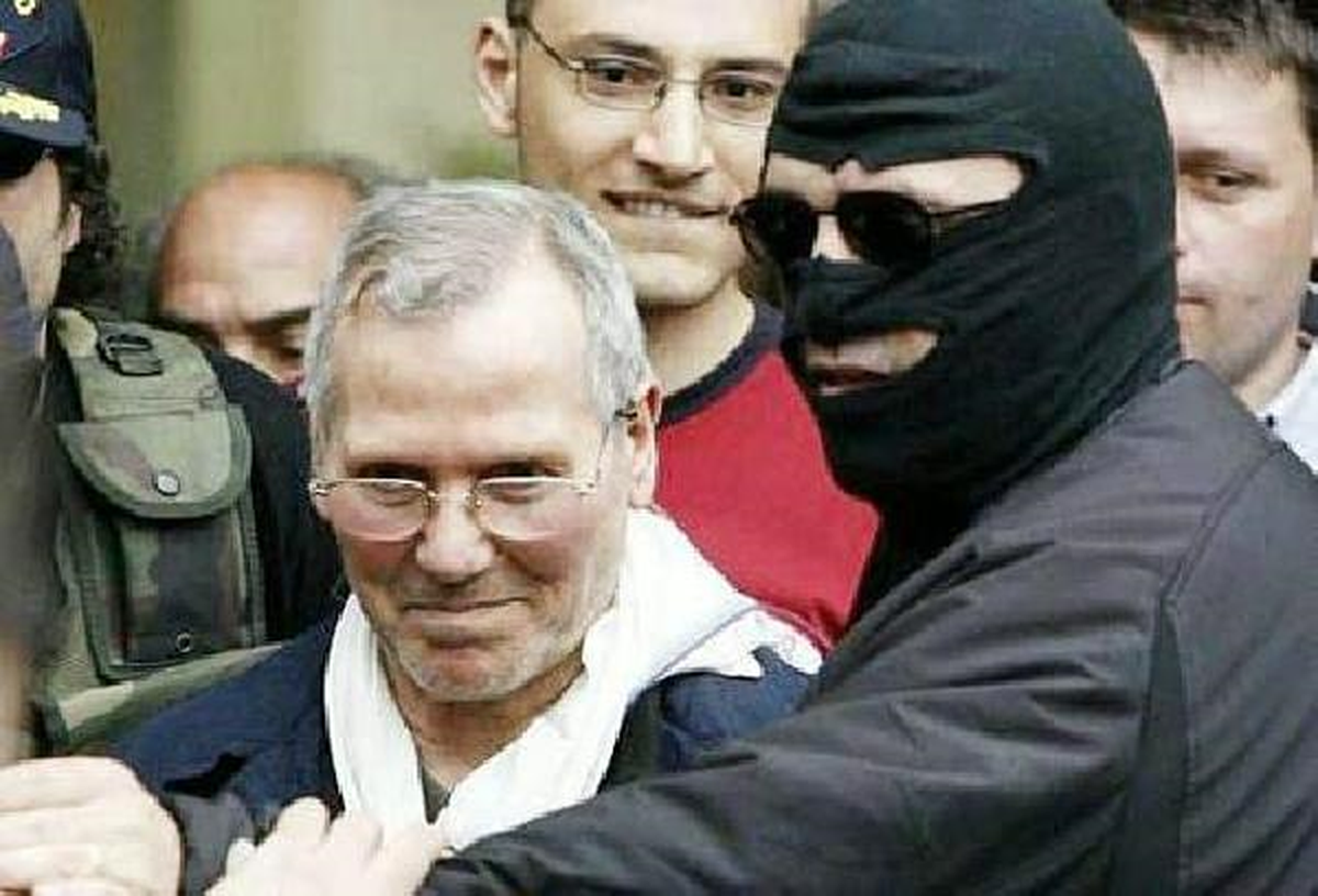 Mafya Babası Poşetle İntihara Kalkıştı